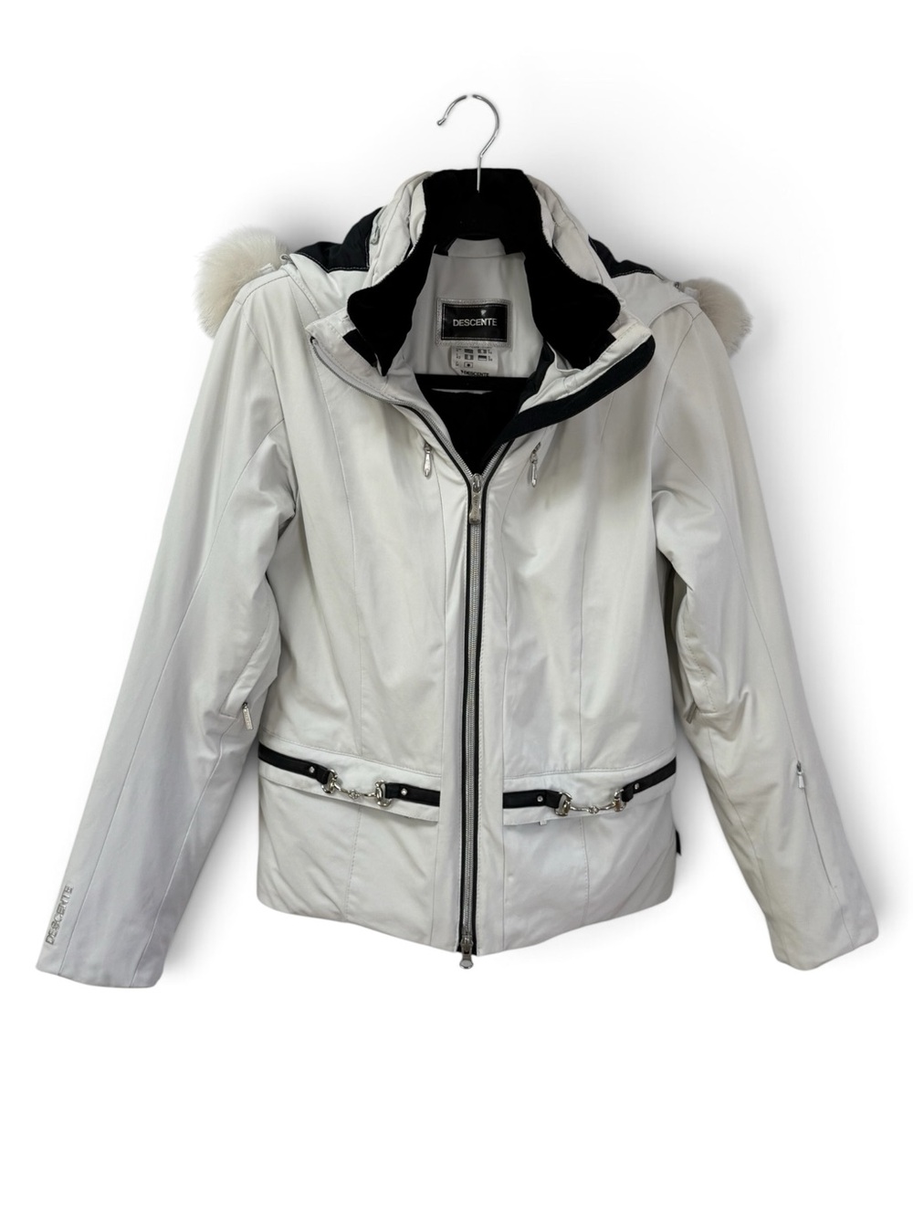 Descente Vintage Women’s White Ski Jacket with Real Fur-Trim Hood